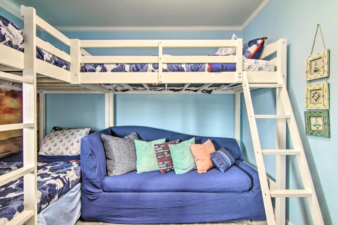 Cozy Ocean Less Than 1 Mile To Beach! Apartment *