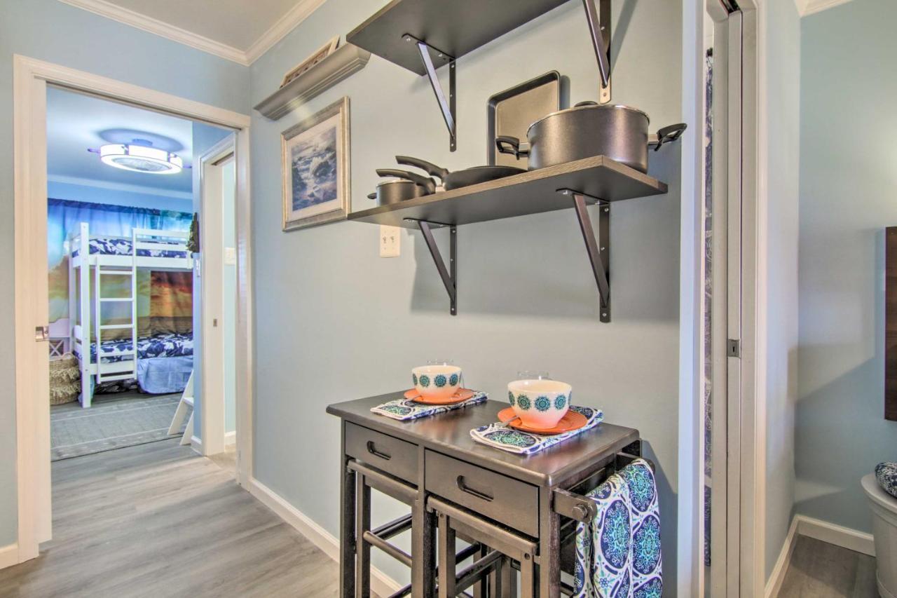 Cozy Ocean Less Than 1 Mile To Beach! Apartment